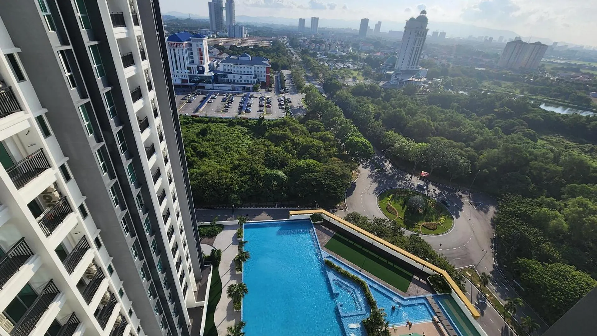 Metropol Serviced Apartment - Bukit Mertajam
