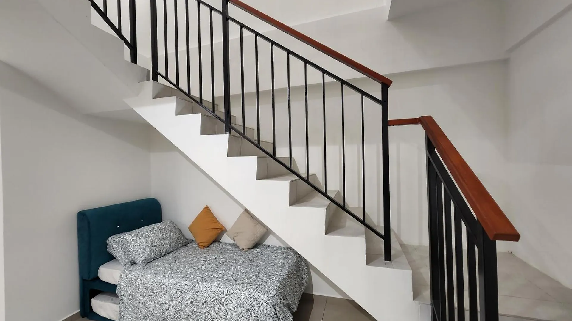 Metropol Serviced Apartment - بوكيت ميرتاجام 0*,  ماليزيا