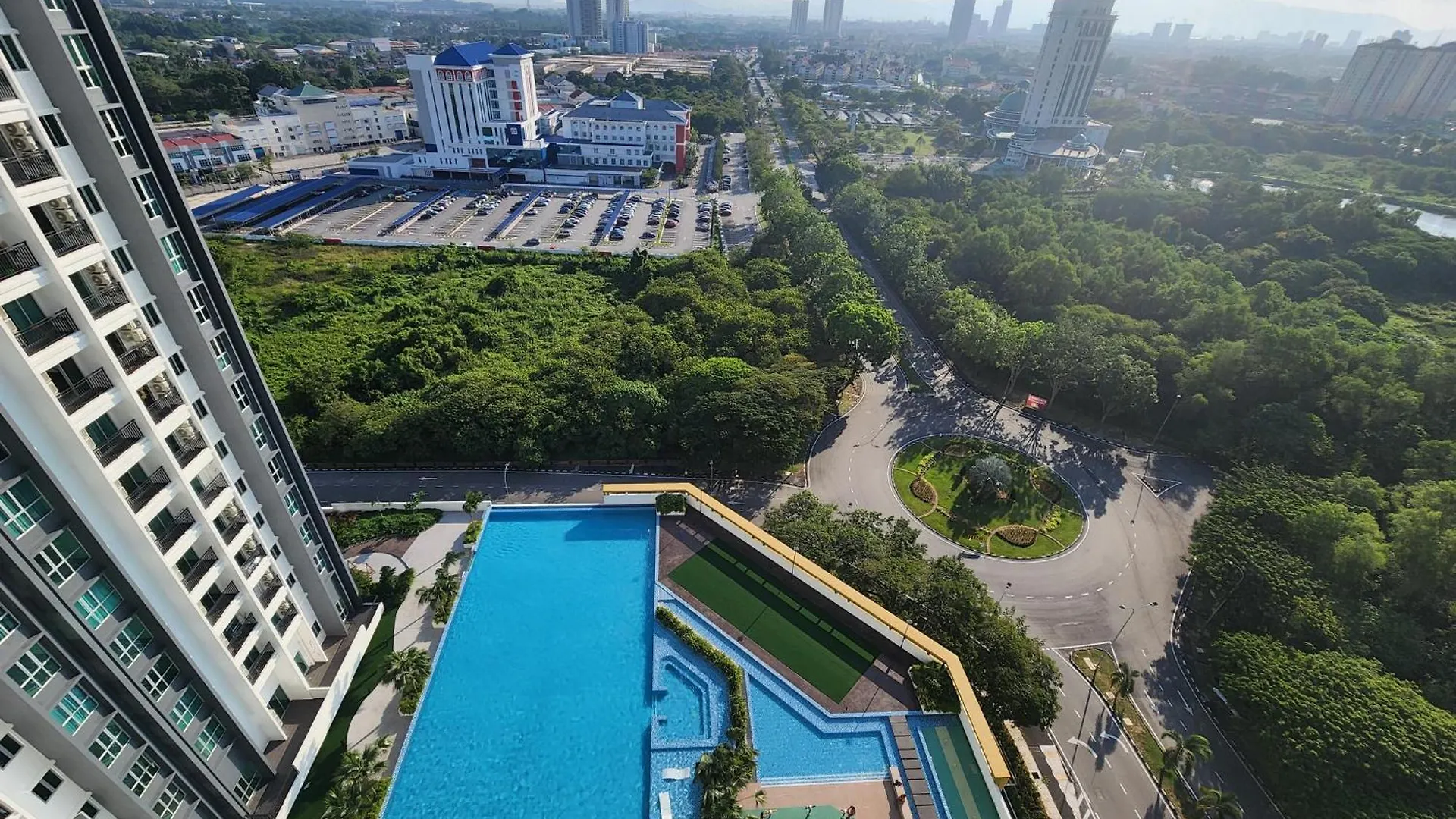 Metropol Serviced Apartment - بوكيت ميرتاجام